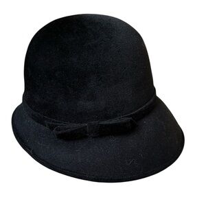 Eaton’s Vintage Women’s Black Wool Felt Cloche Hat Made in Italy